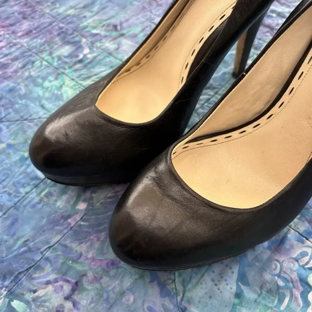 Coach Black Leather Closed Toe Pumps Women’s Size 9 FAIR WORN LOVED Classic